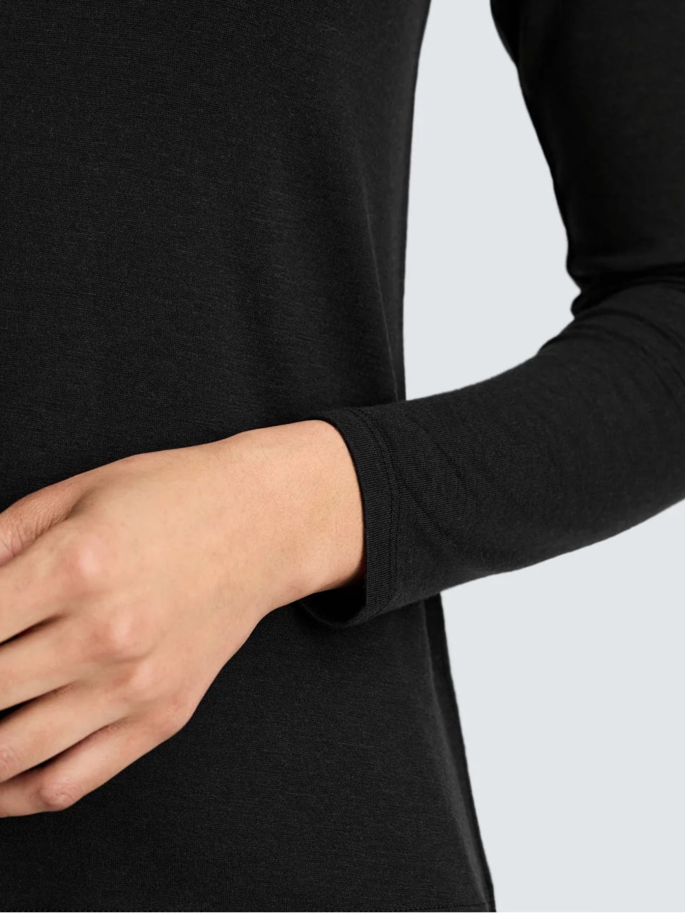 Unbound Merino Women's 100% Merino Wool Black Long Sleeve Shirt Size M - Picture 8 of 11